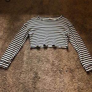 Romwe black & white cropped thermal sweater